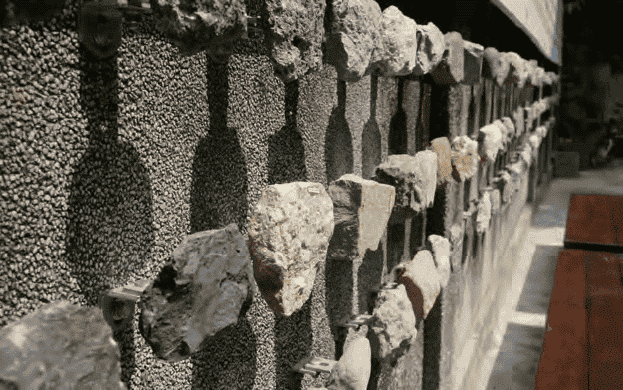 青田七六-台灣各地的岩石標本牆